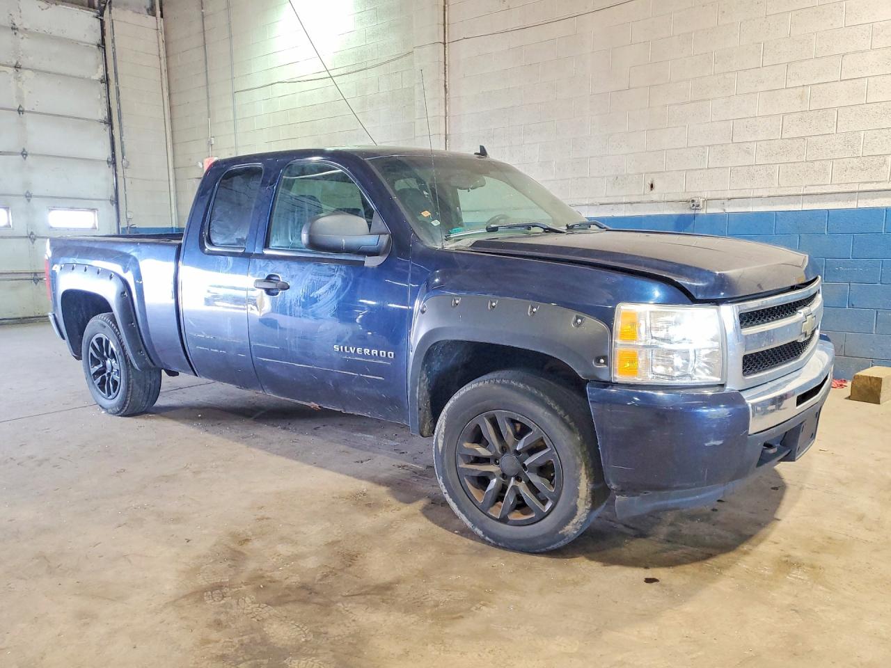 2010 CHEVROLET SILVERADO K1500 LS photo 4