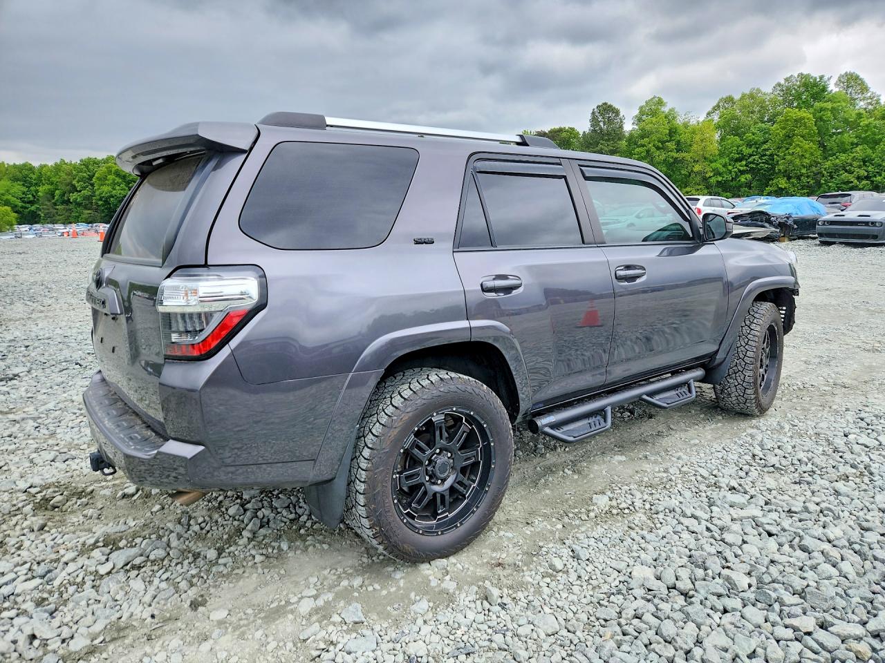 2022 TOYOTA 4RUNNER SR5 photo 7