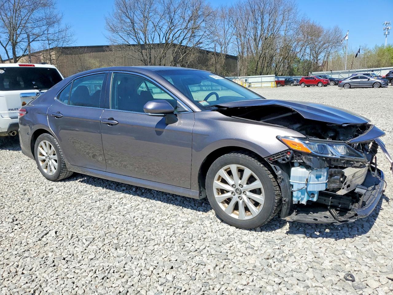 2018 TOYOTA CAMRY LE photo 7
