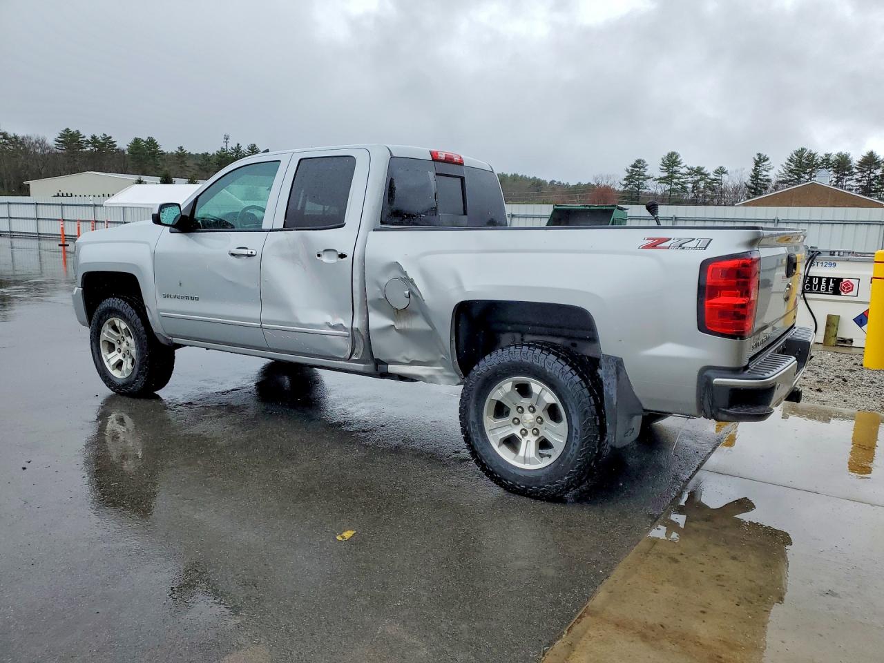 2018 CHEVROLET SILVERADO K1500 LT photo 3