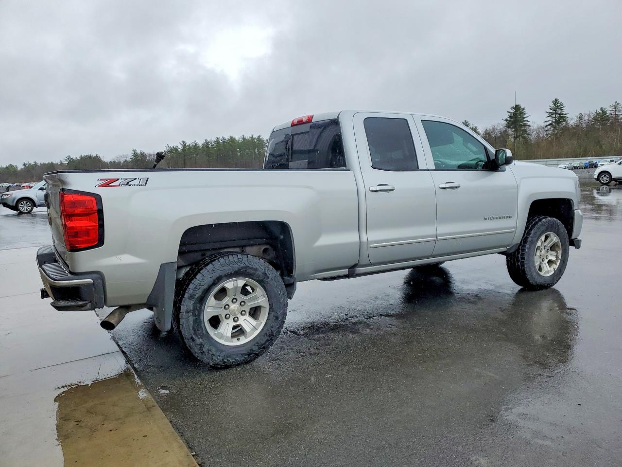 2018 CHEVROLET SILVERADO K1500 LT photo 5