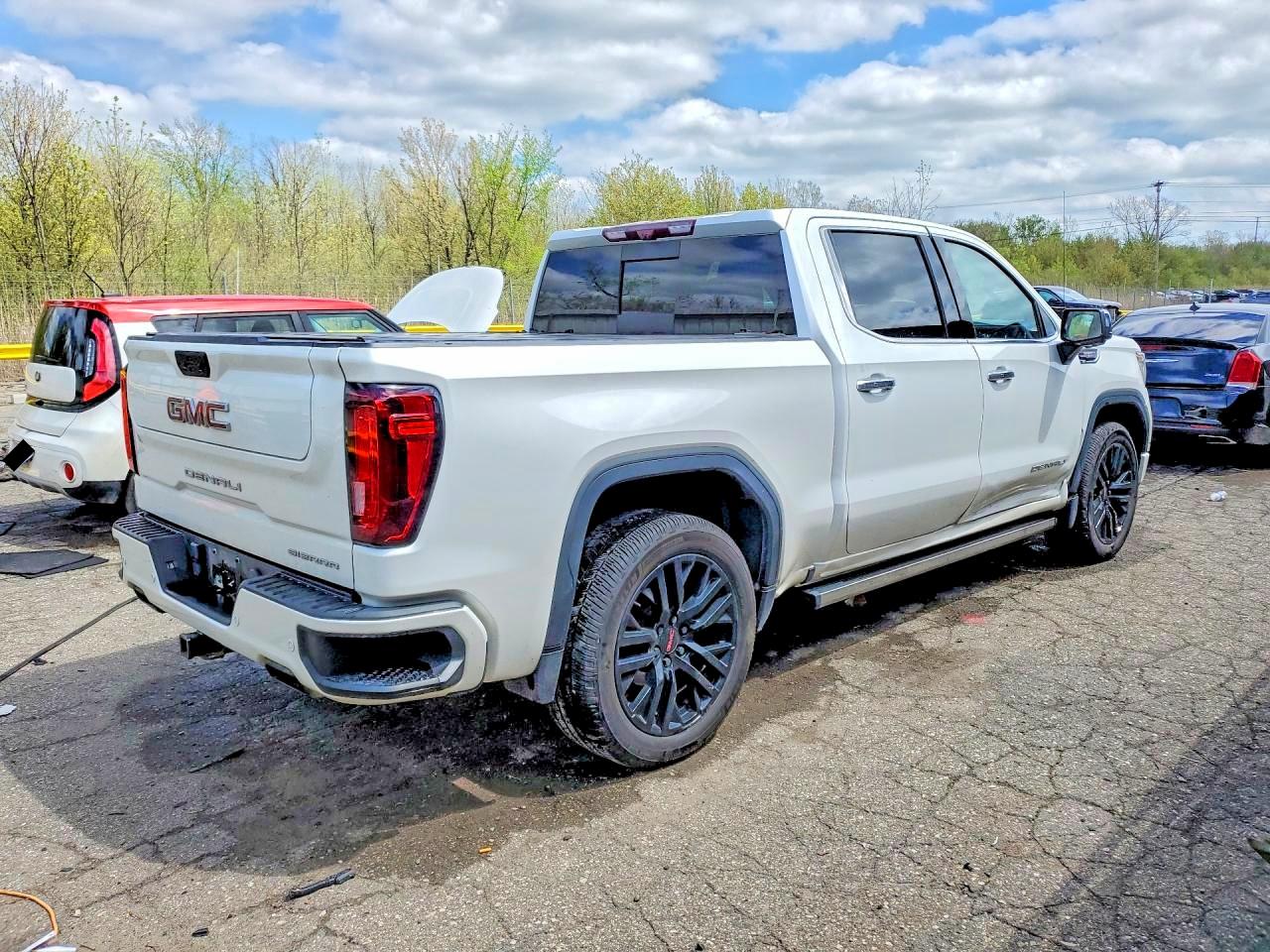 2021 GMC SIERRA K1500 DENALI photo 5
