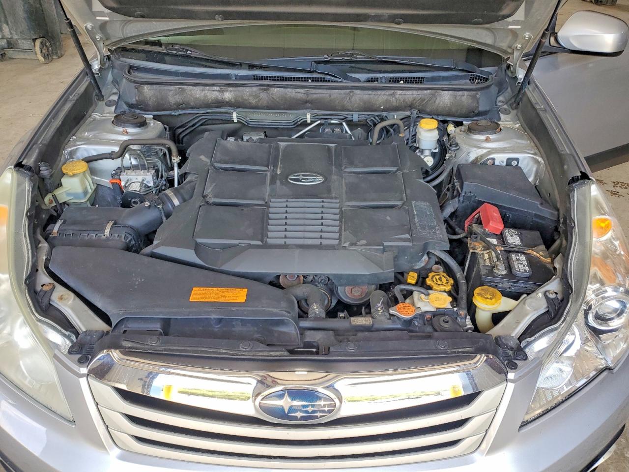 2012 SUBARU OUTBACK 3.6R LIMITED photo 34