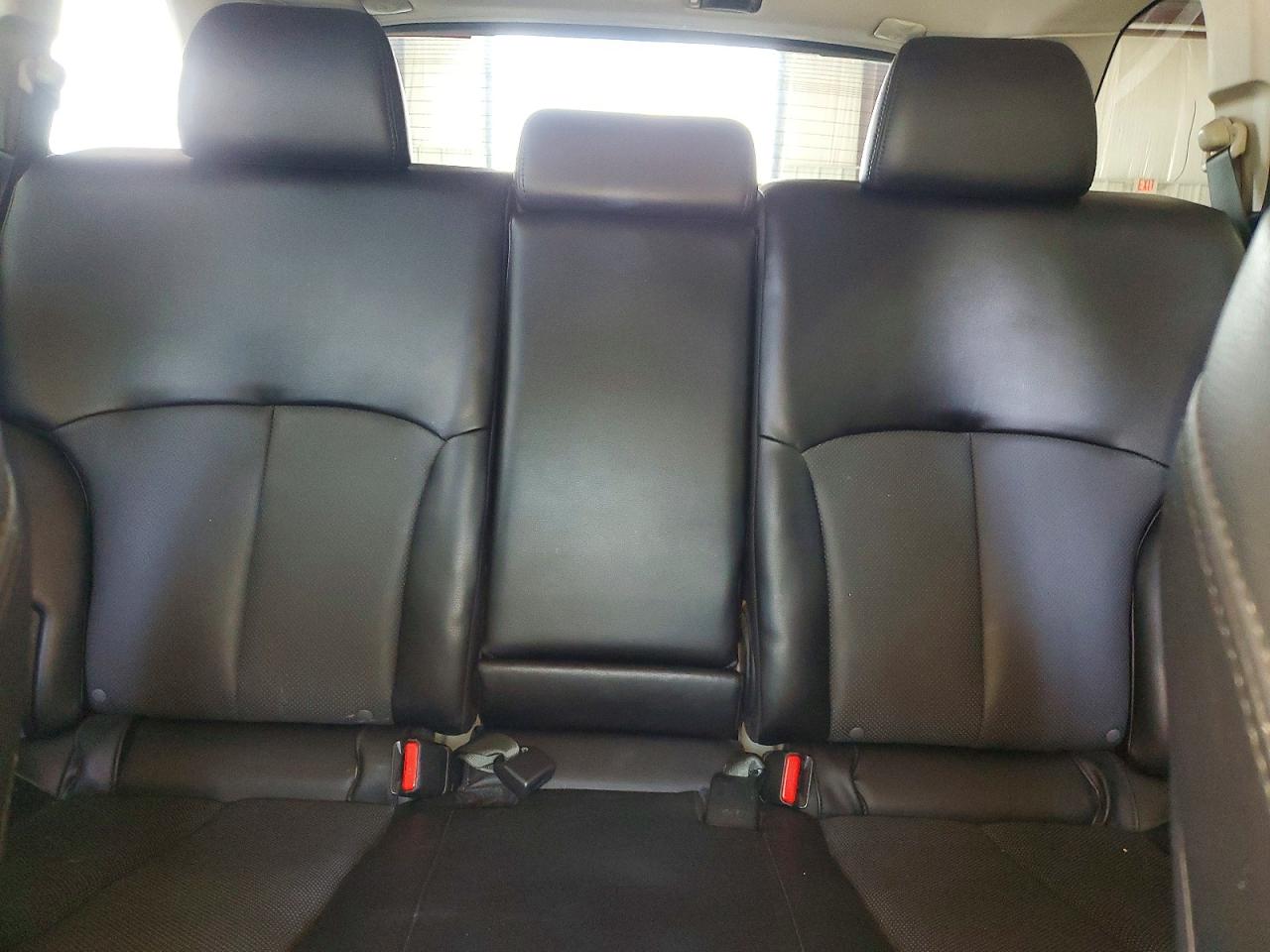 2012 SUBARU OUTBACK 3.6R LIMITED photo 28
