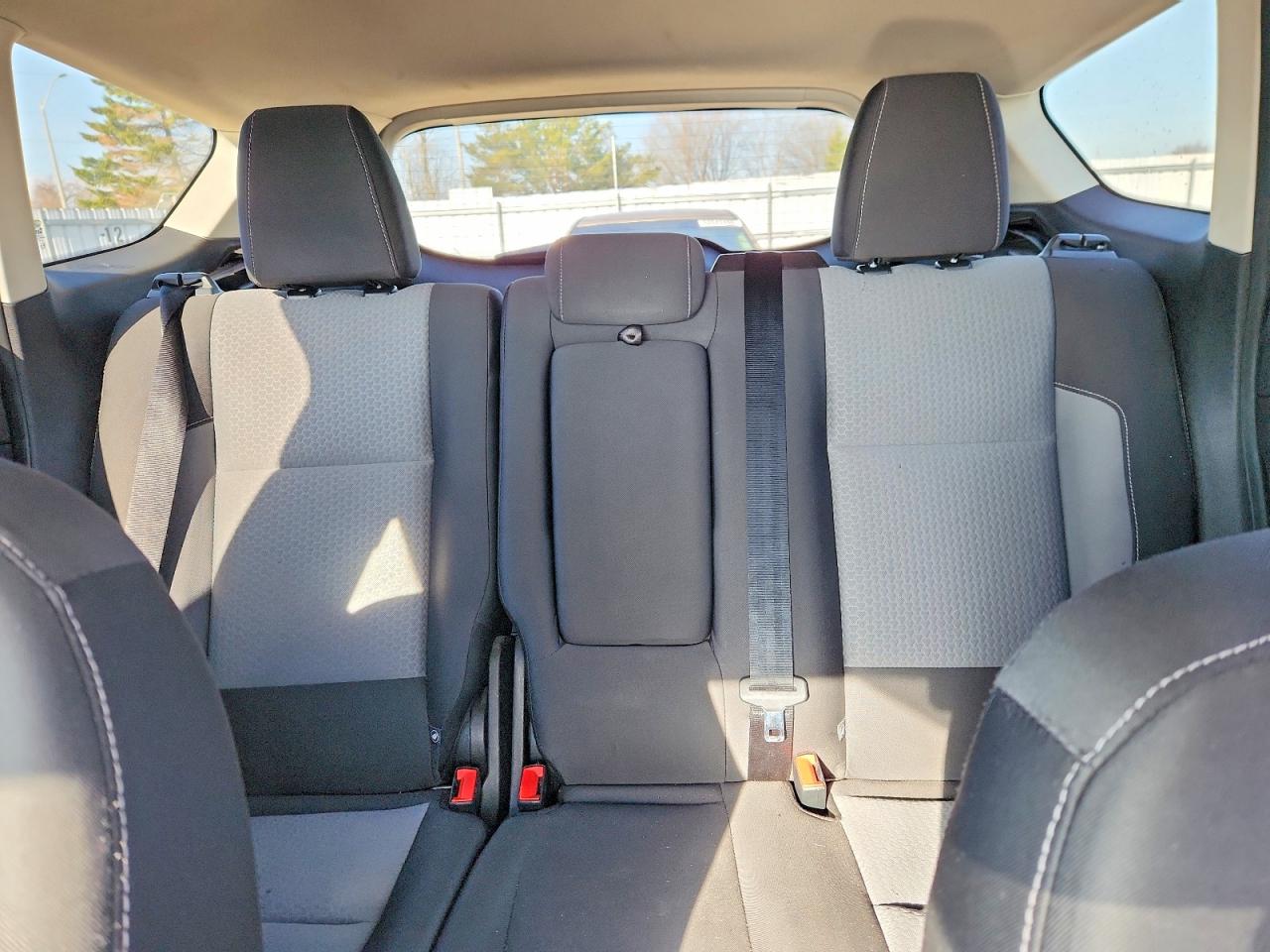 2017 FORD ESCAPE SE photo 19