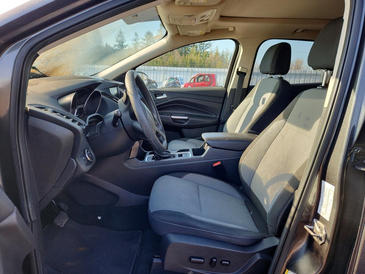 2017 FORD ESCAPE SE photo 13