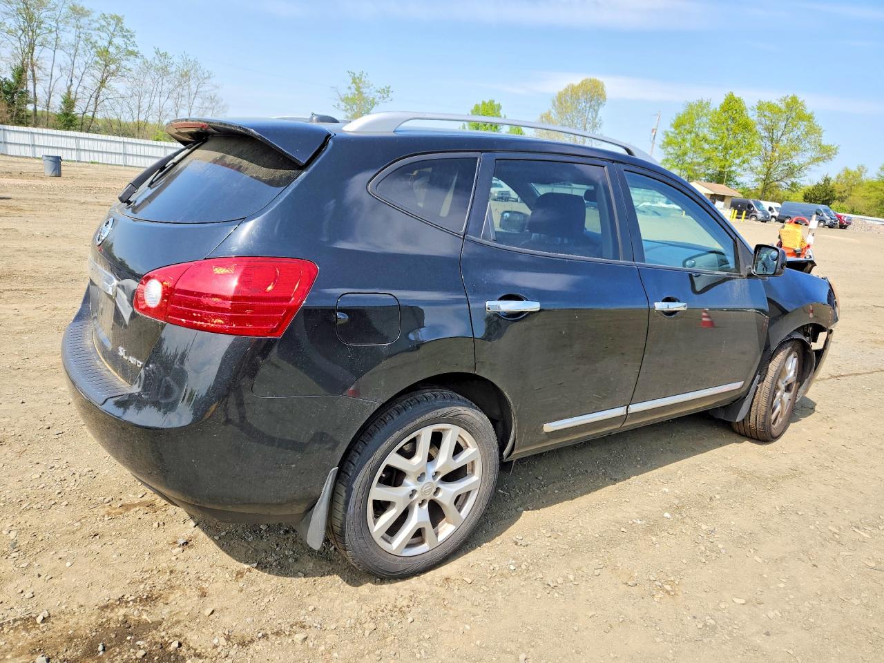 2011 NISSAN ROGUE S photo 5