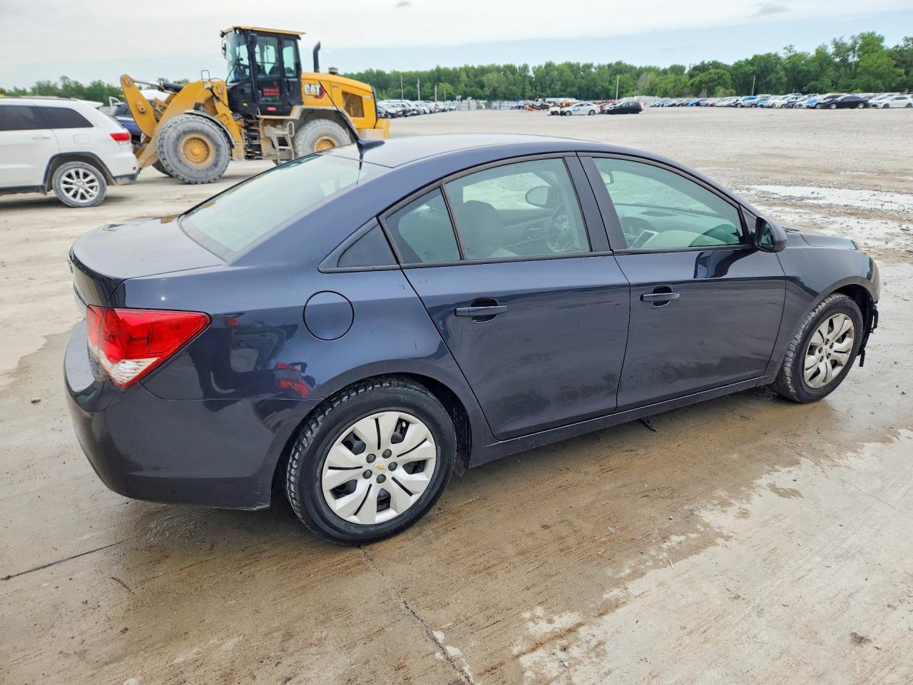 2014 CHEVROLET CRUZE LS photo 5