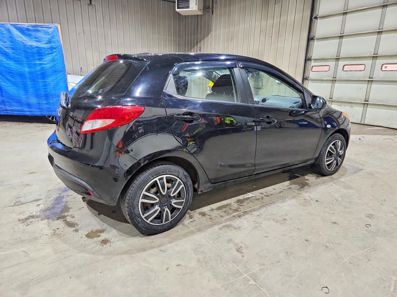 2011 MAZDA MAZDA2 photo 5