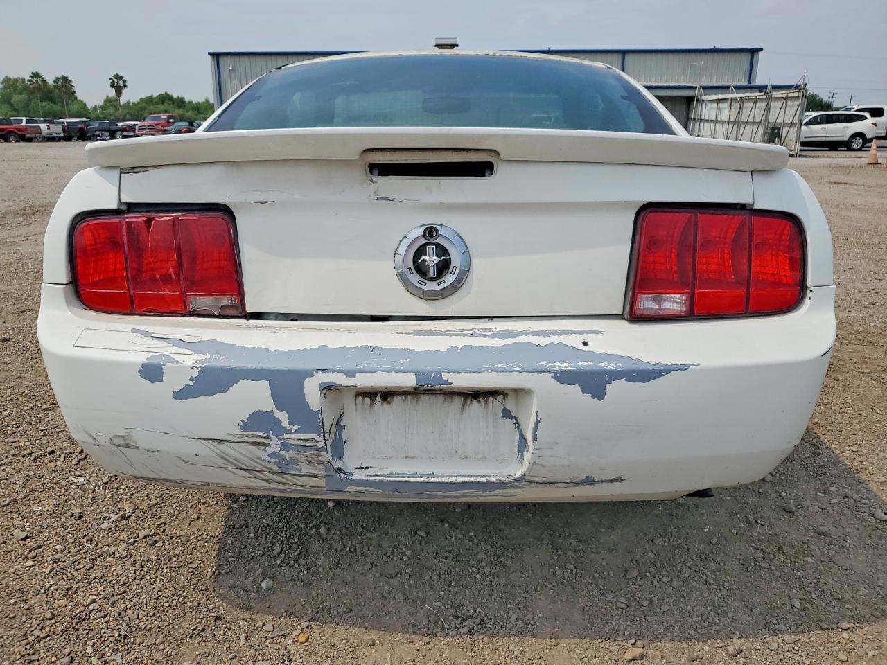 2008 FORD MUSTANG photo 11