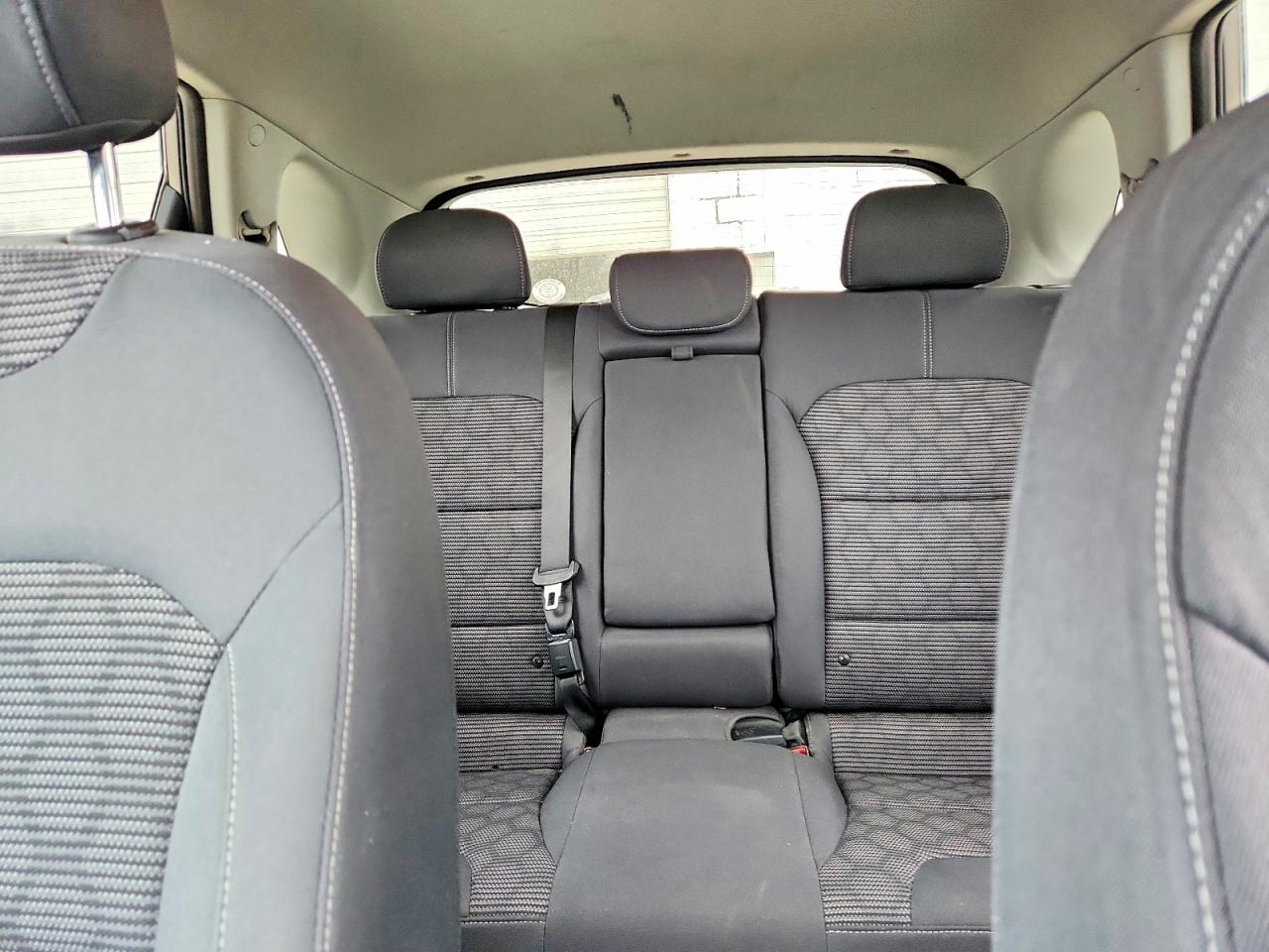 2017 KIA NIRO LX photo 19