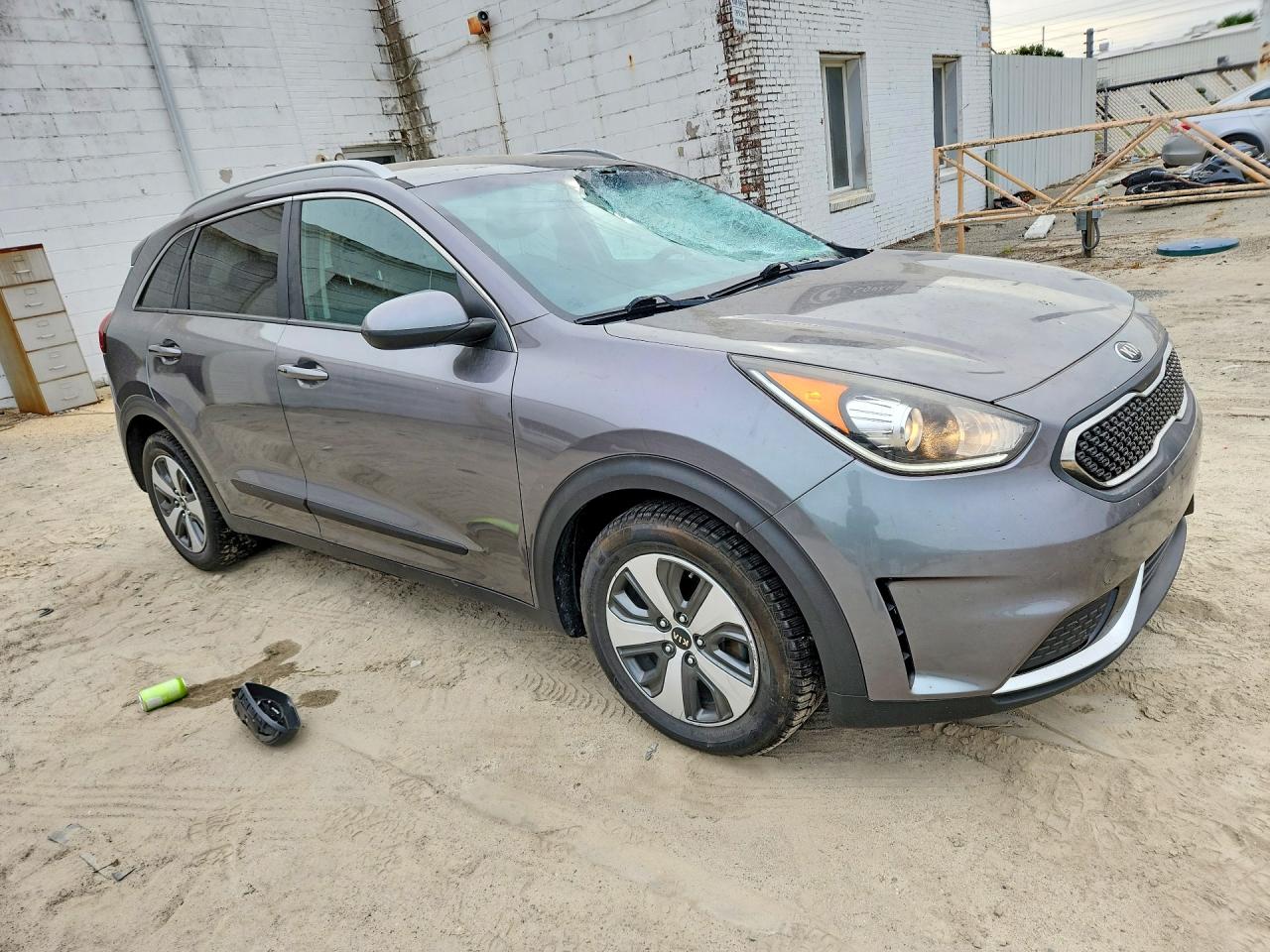 2017 KIA NIRO LX photo 7