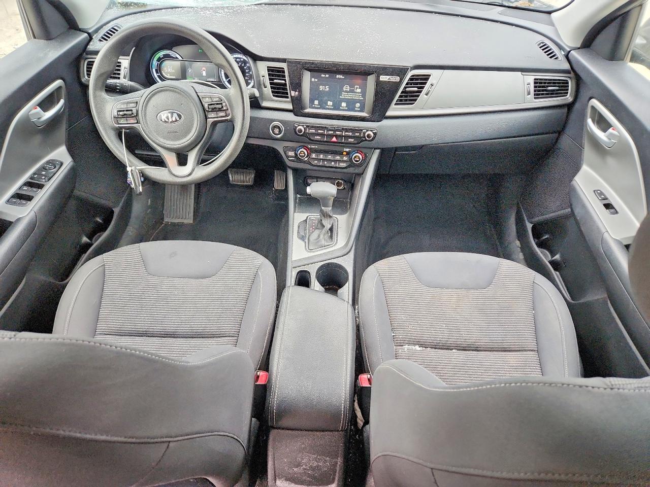 2017 KIA NIRO LX photo 15