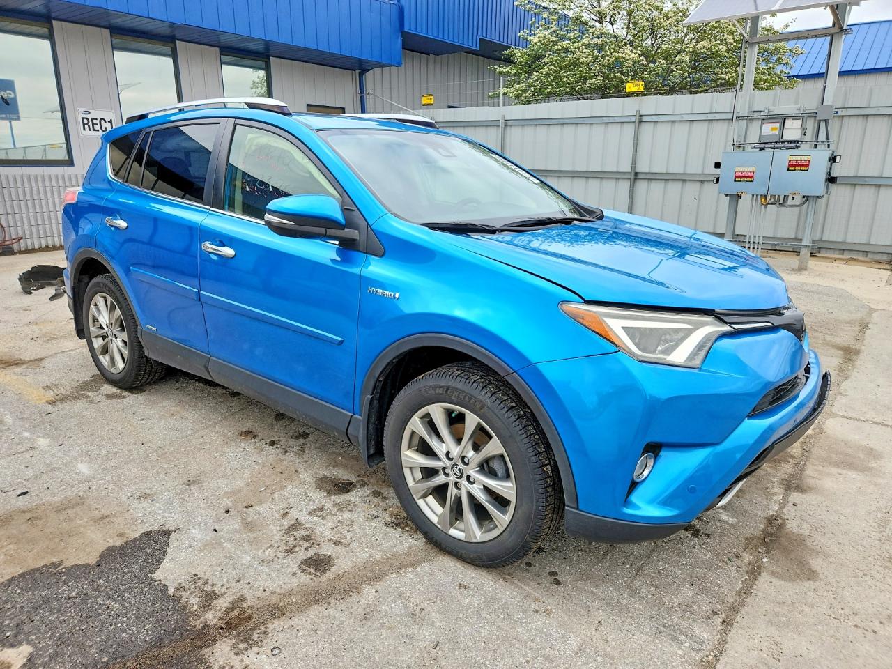 2016 TOYOTA RAV4 HV LIMITED photo 10