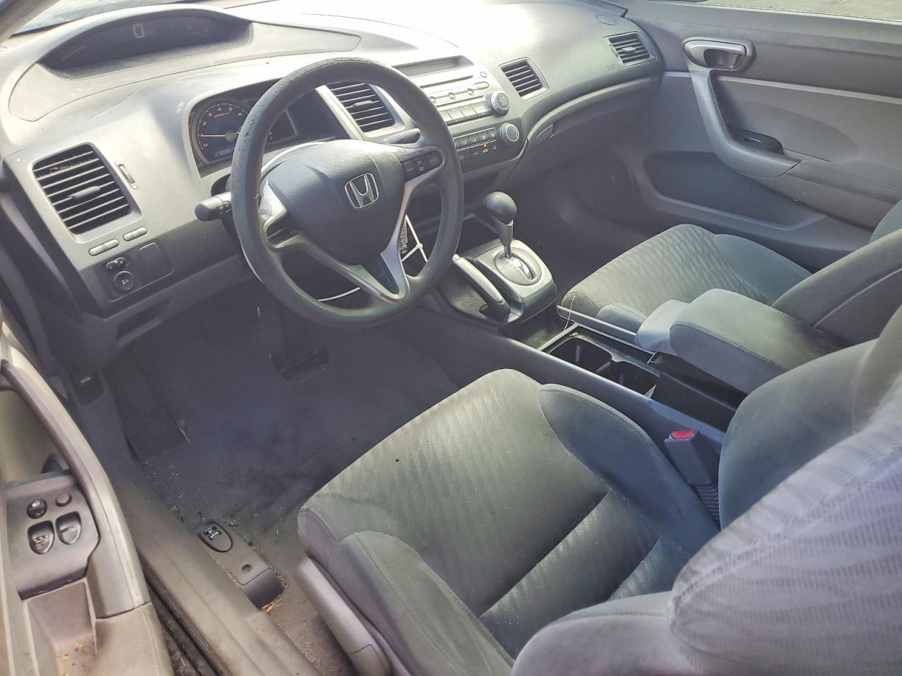 2010 HONDA CIVIC LX photo 22