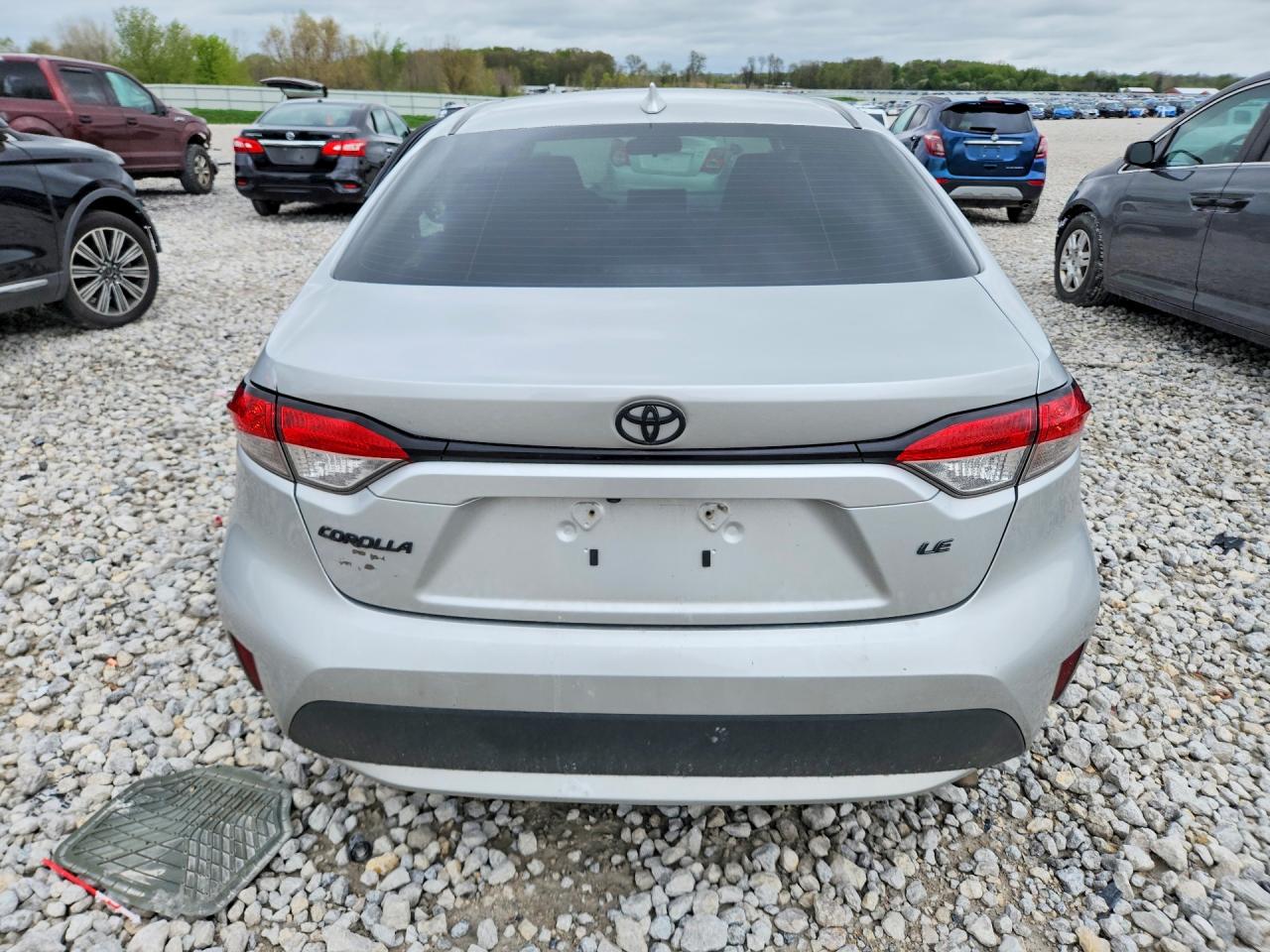 2020 TOYOTA COROLLA LE photo 11