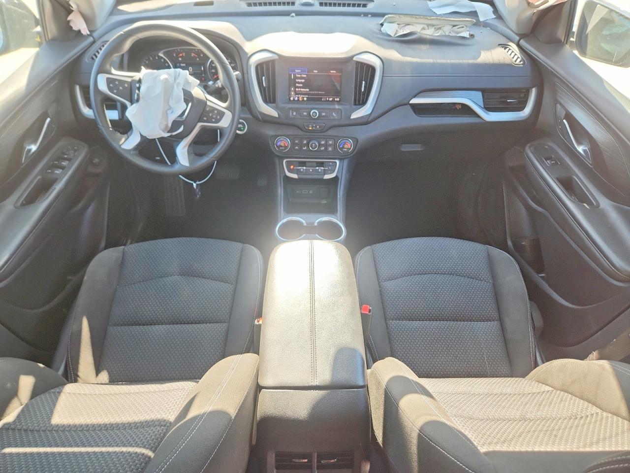 2024 GMC TERRAIN SLE photo 15