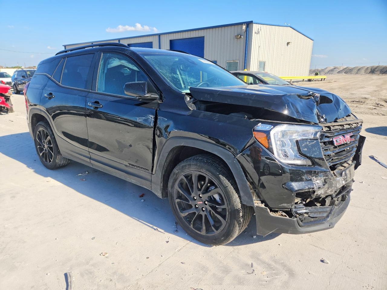 2024 GMC TERRAIN SLE photo 7