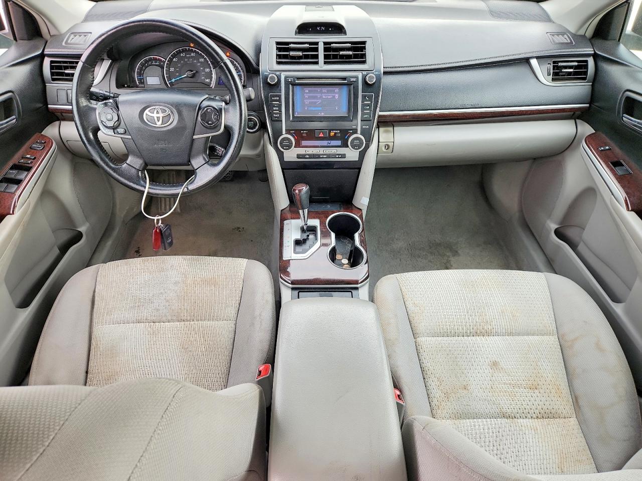 2014 TOYOTA CAMRY XLE photo 15