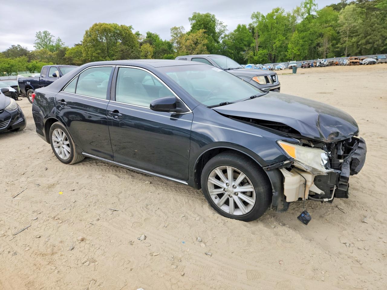 2014 TOYOTA CAMRY XLE photo 7