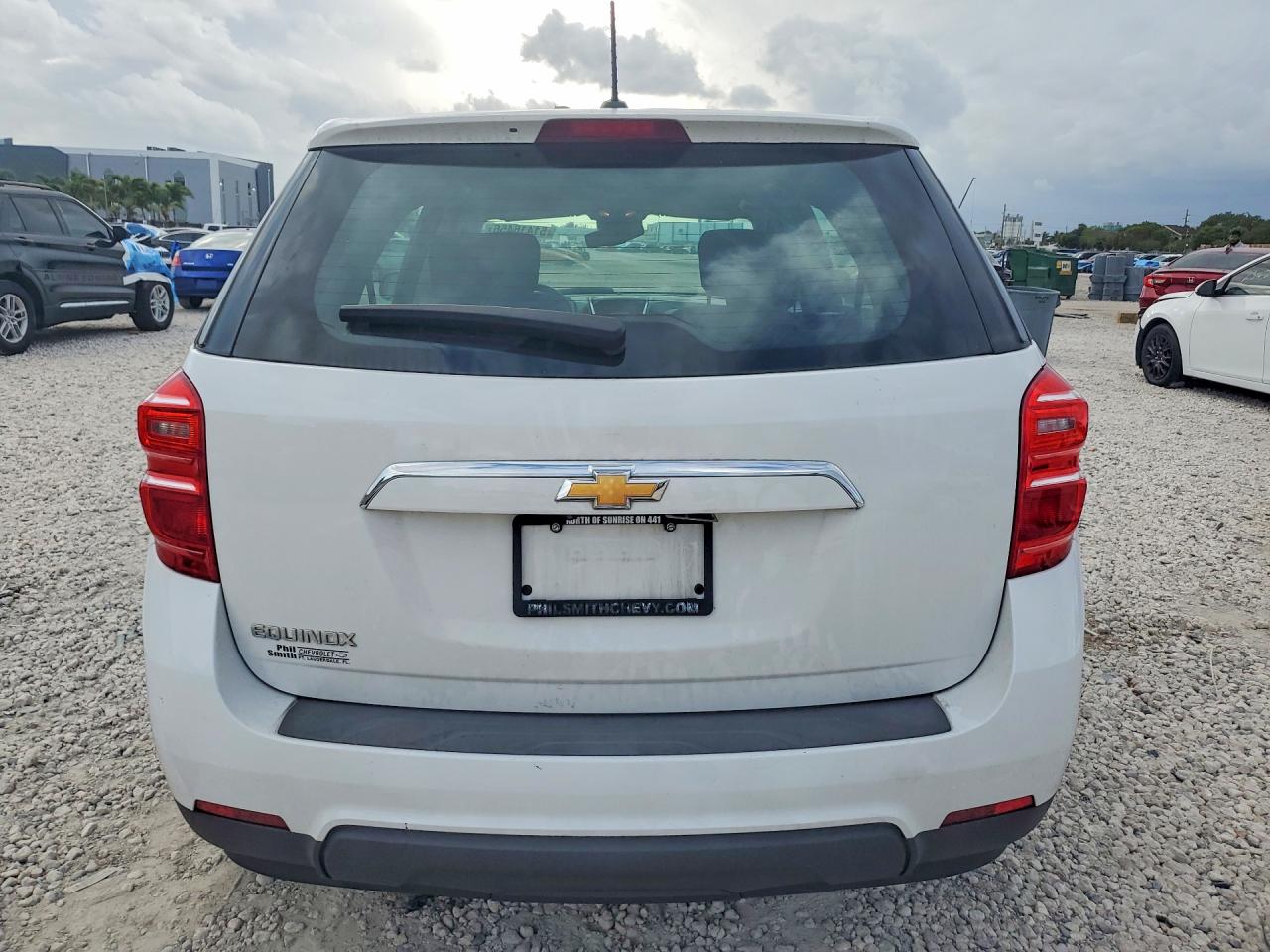 2017 CHEVROLET EQUINOX LS photo 11