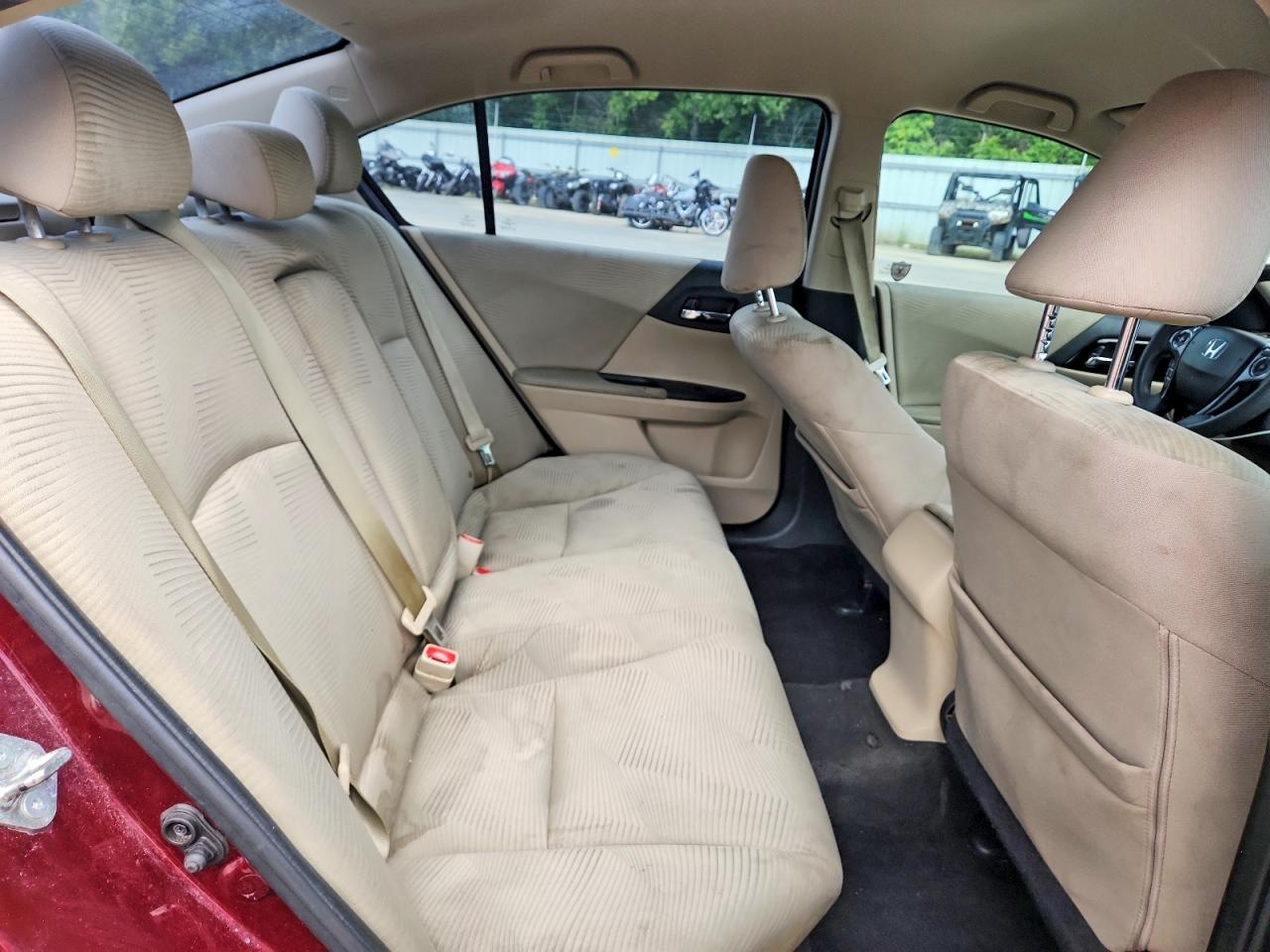 2017 HONDA ACCORD LX photo 28