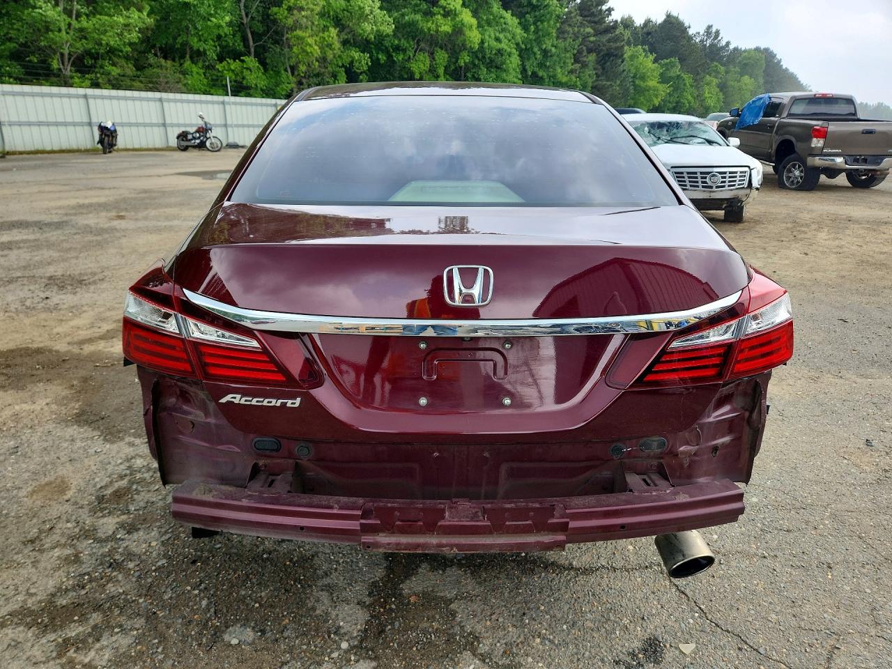 2017 HONDA ACCORD LX photo 16