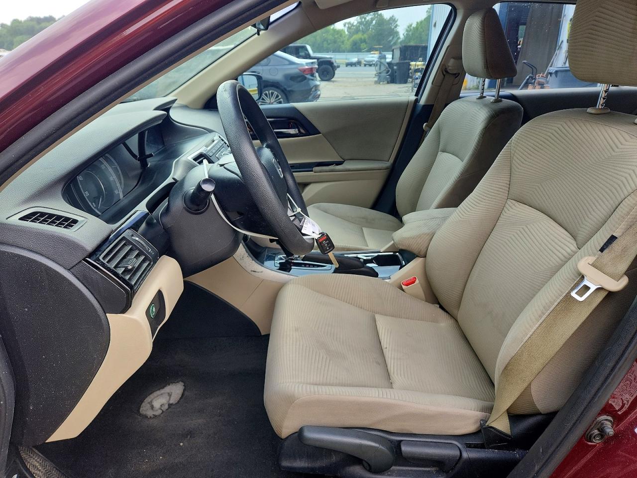 2017 HONDA ACCORD LX photo 19