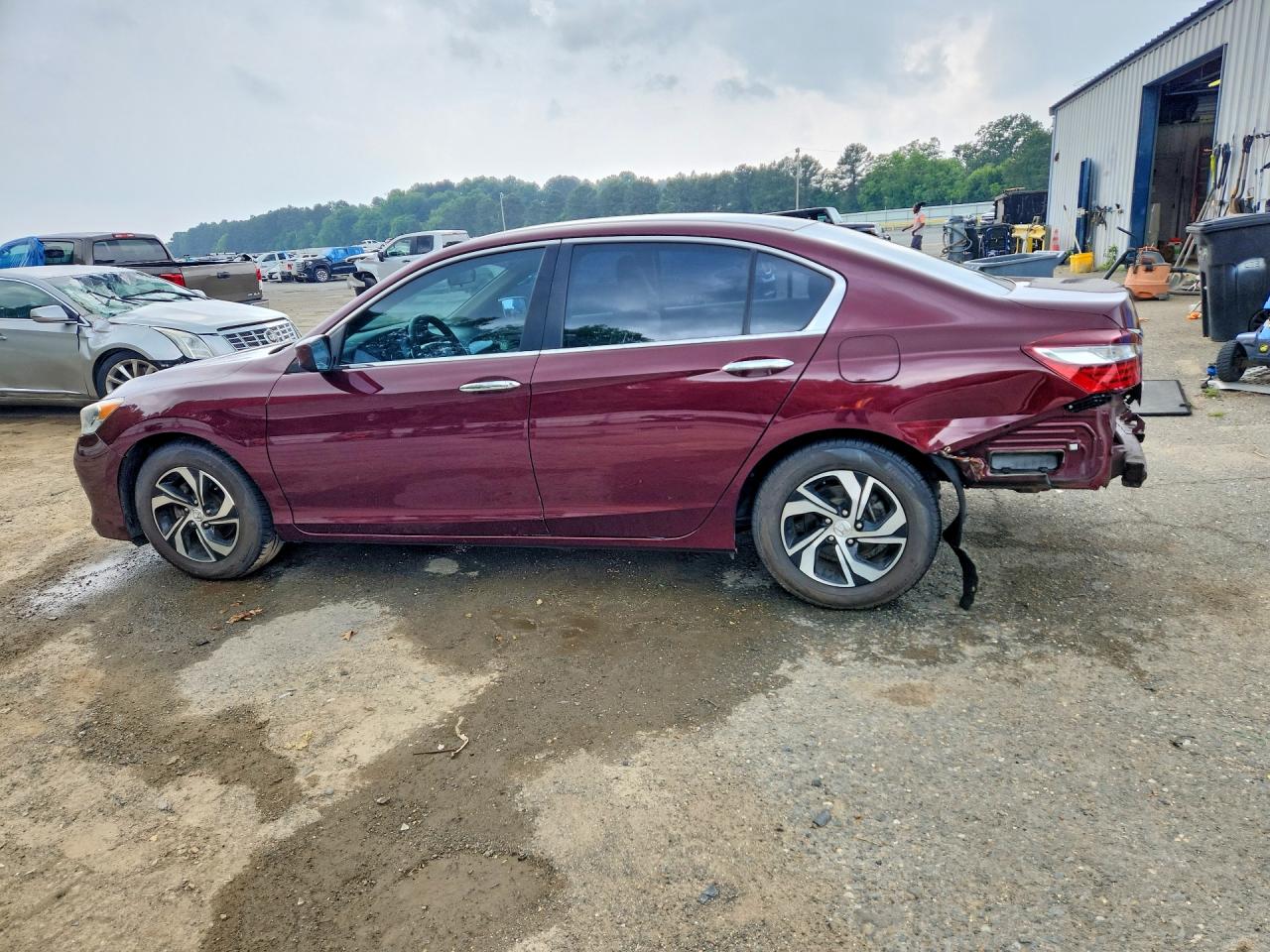 2017 HONDA ACCORD LX photo 4