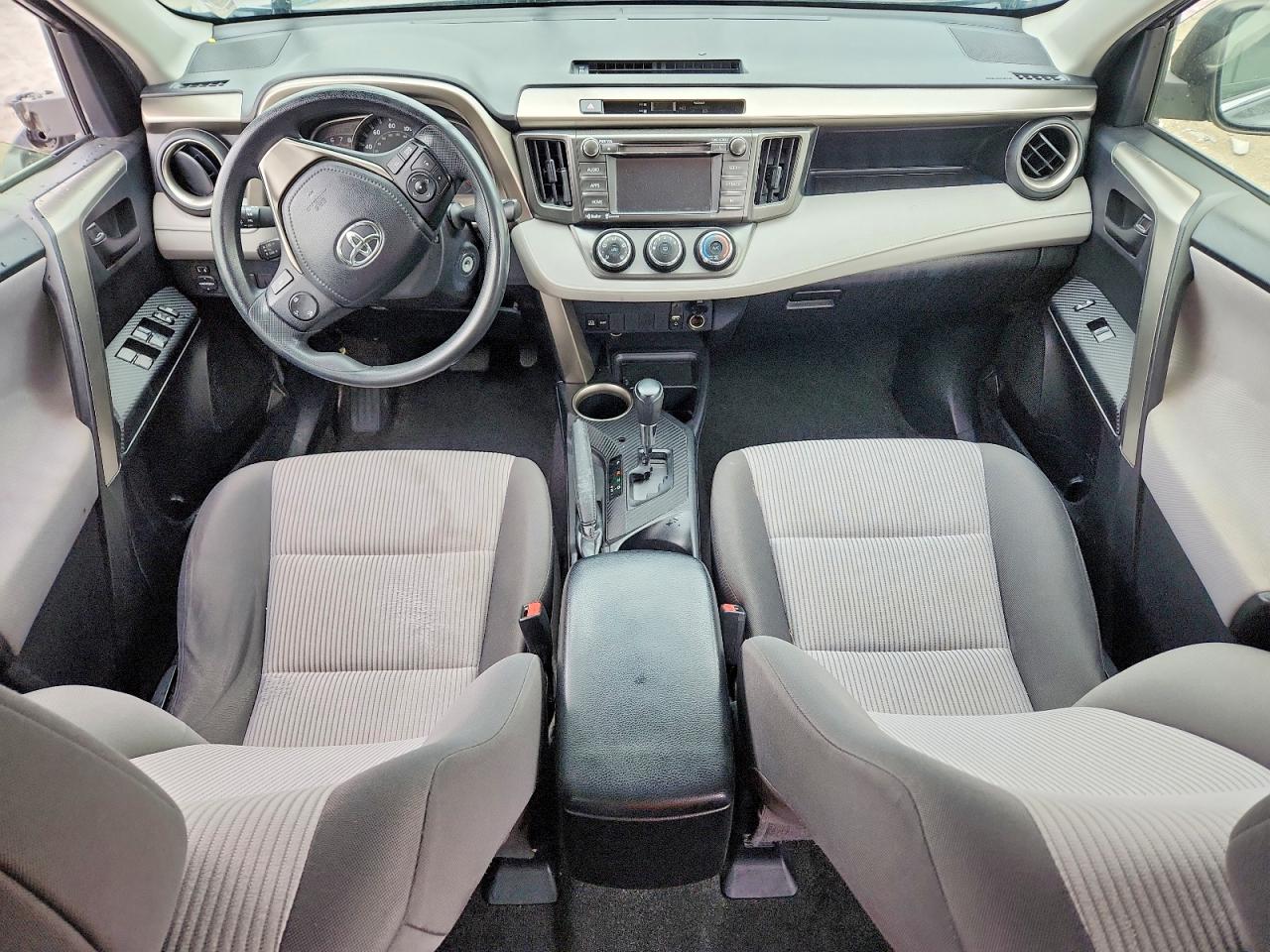 2014 TOYOTA RAV4 LE photo 8