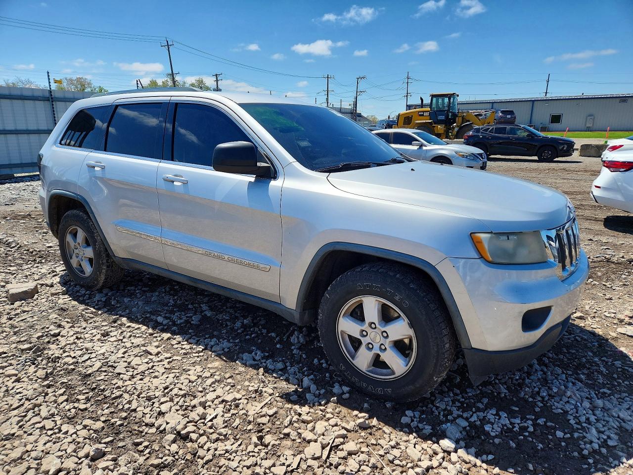 2011 JEEP GRAND CHEROKEE LAREDO photo 4