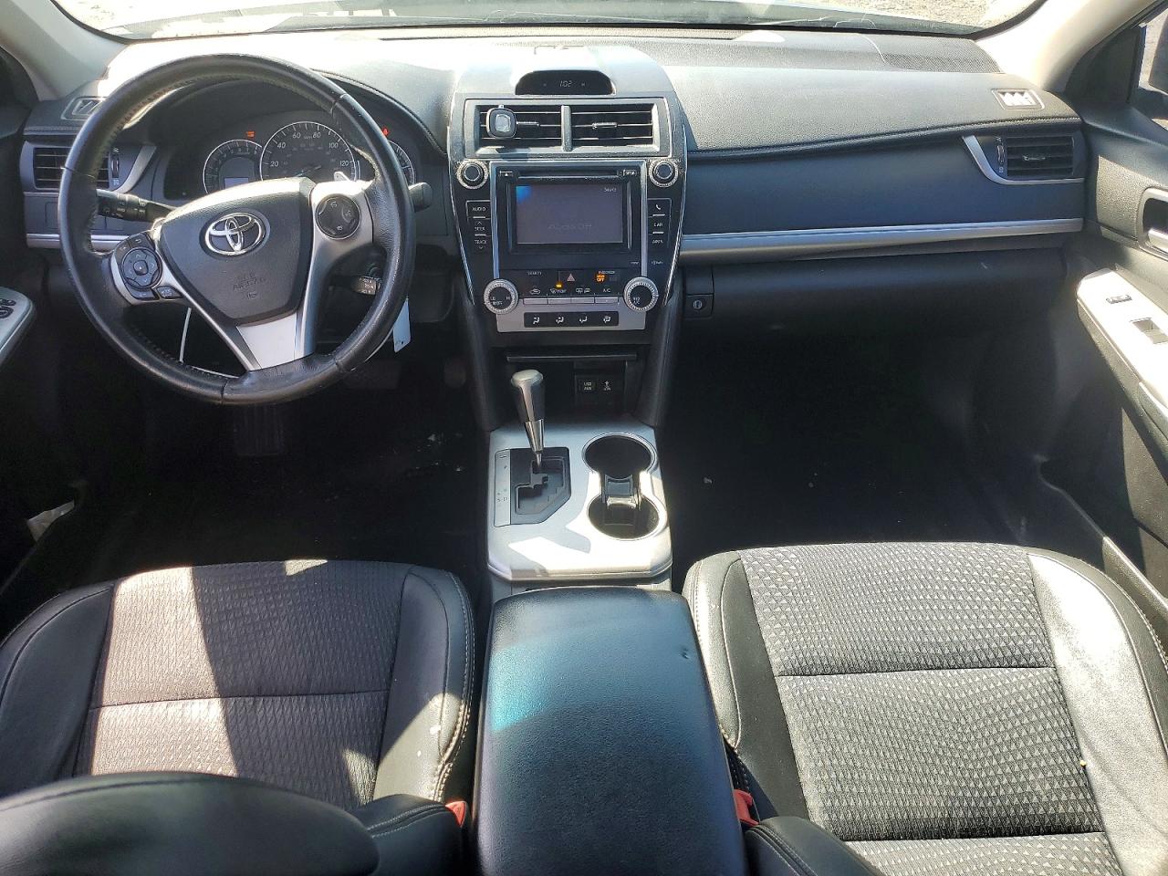 2012 TOYOTA CAMRY SE photo 22