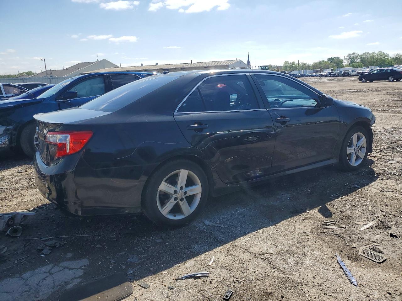 2012 TOYOTA CAMRY SE photo 7