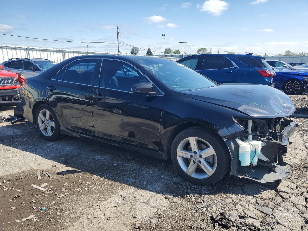 2012 TOYOTA CAMRY SE photo 10
