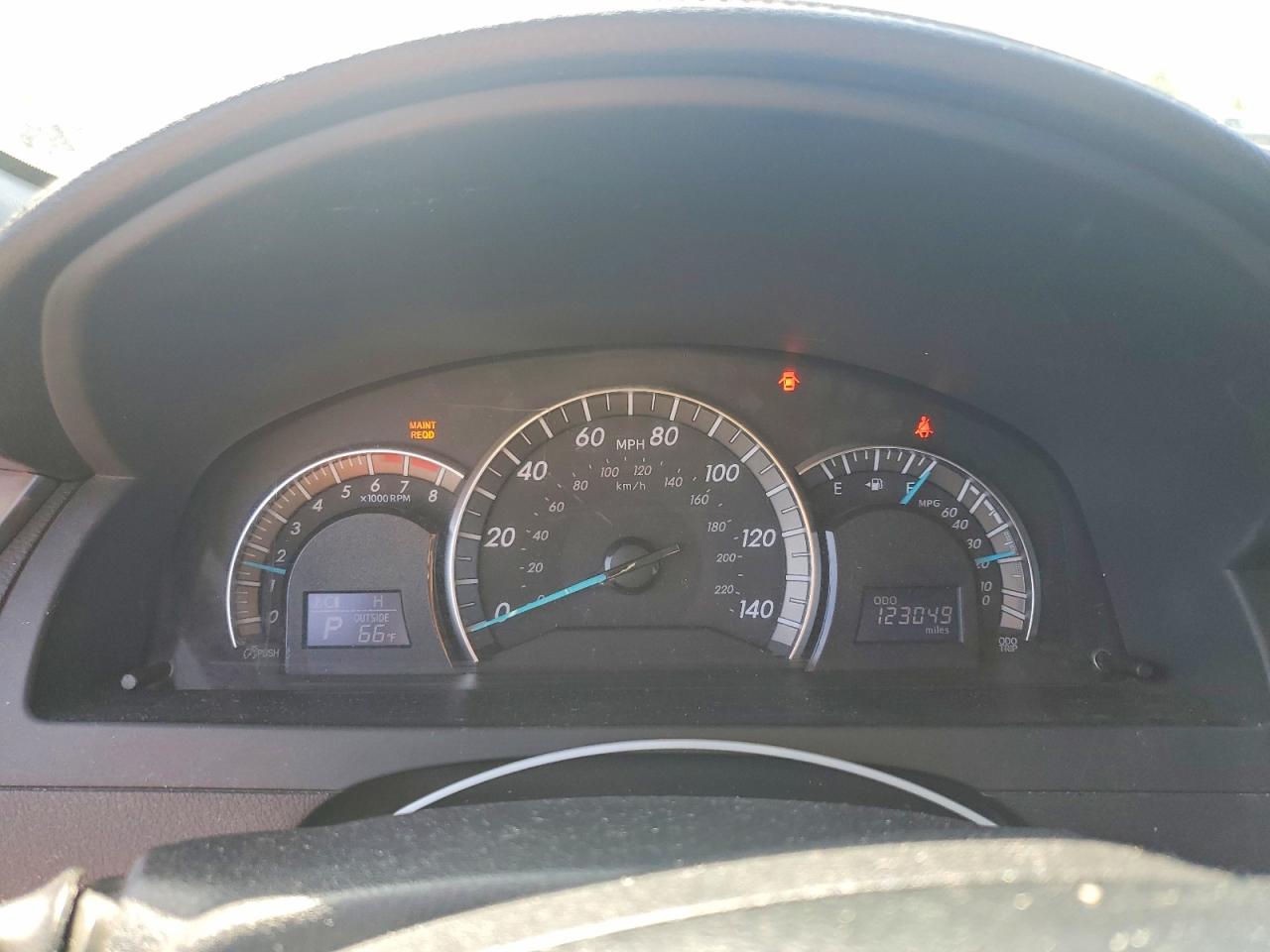2012 TOYOTA CAMRY SE photo 25