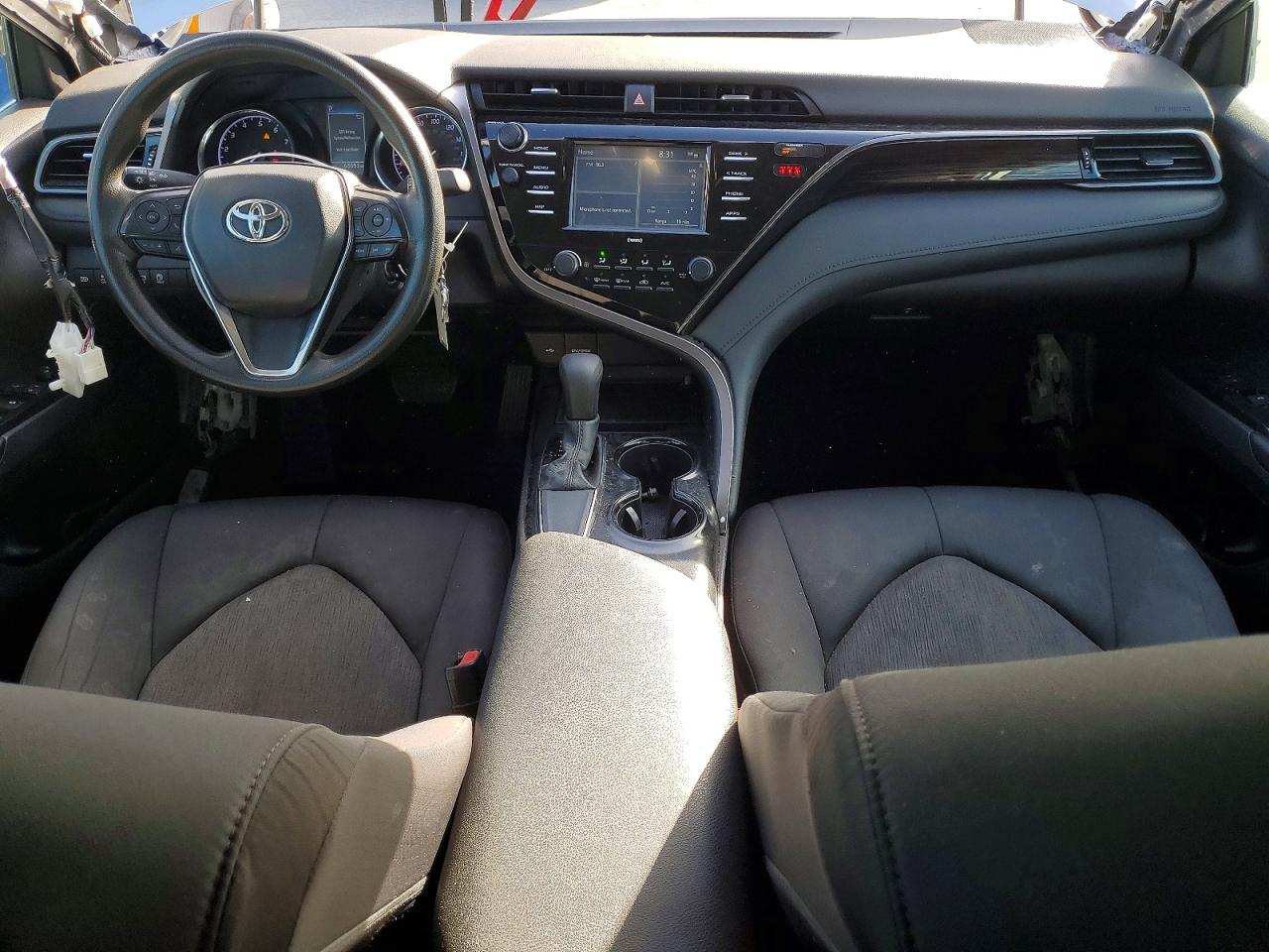 2020 TOYOTA CAMRY LE photo 15