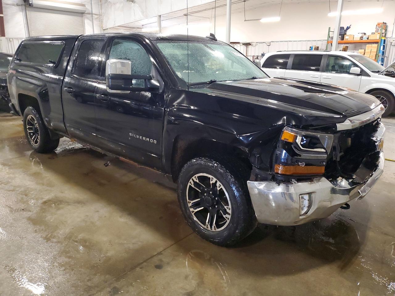 2016 CHEVROLET SILVERADO K1500 LT photo 4