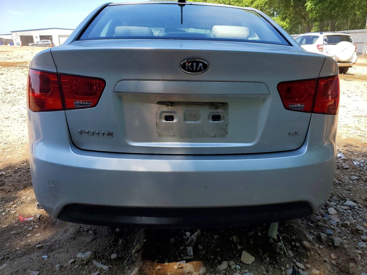 2010 KIA FORTE photo 16