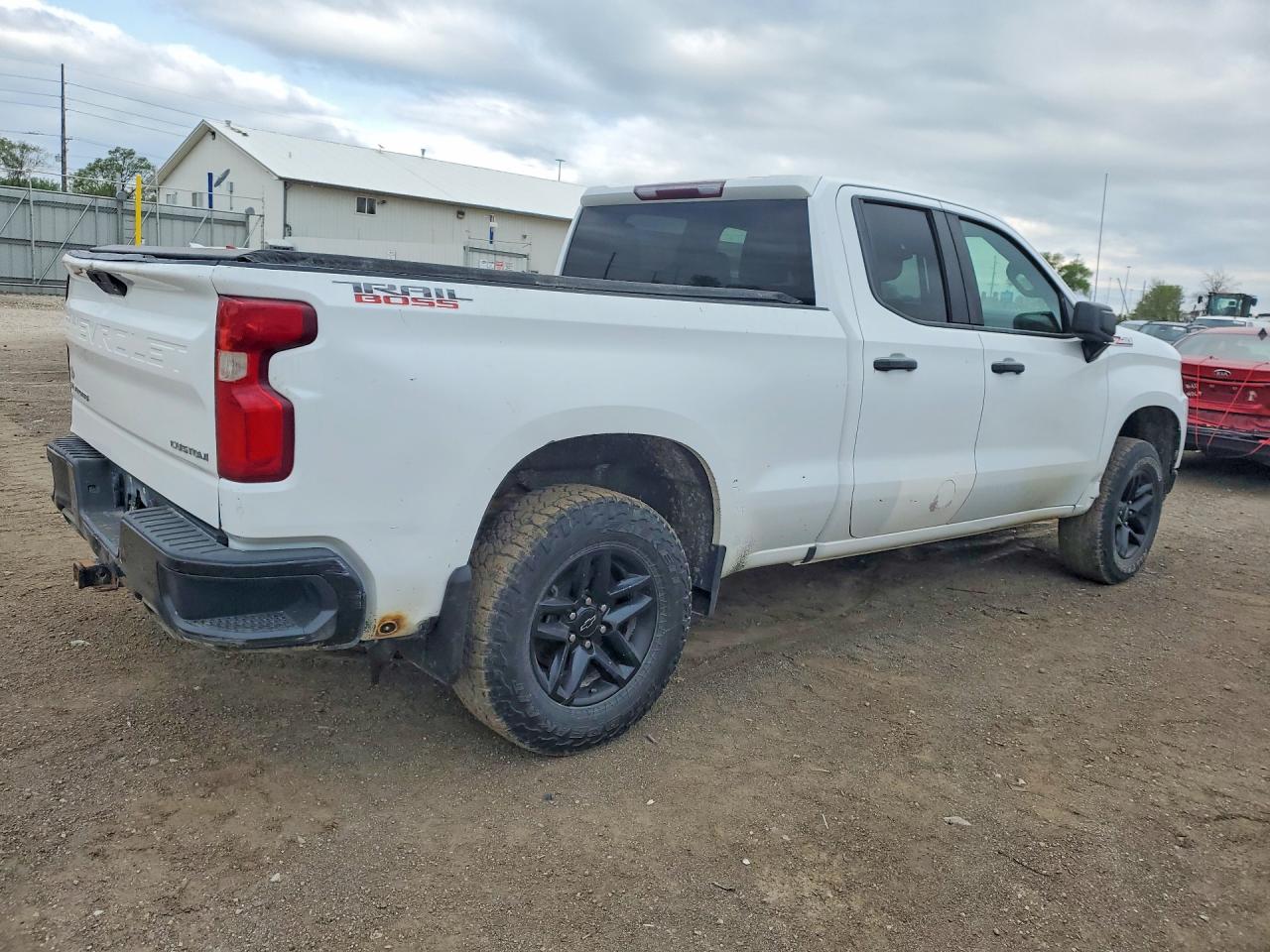 2019 CHEVROLET SILVERADO K1500 TRAIL BOSS CUSTOM photo 3