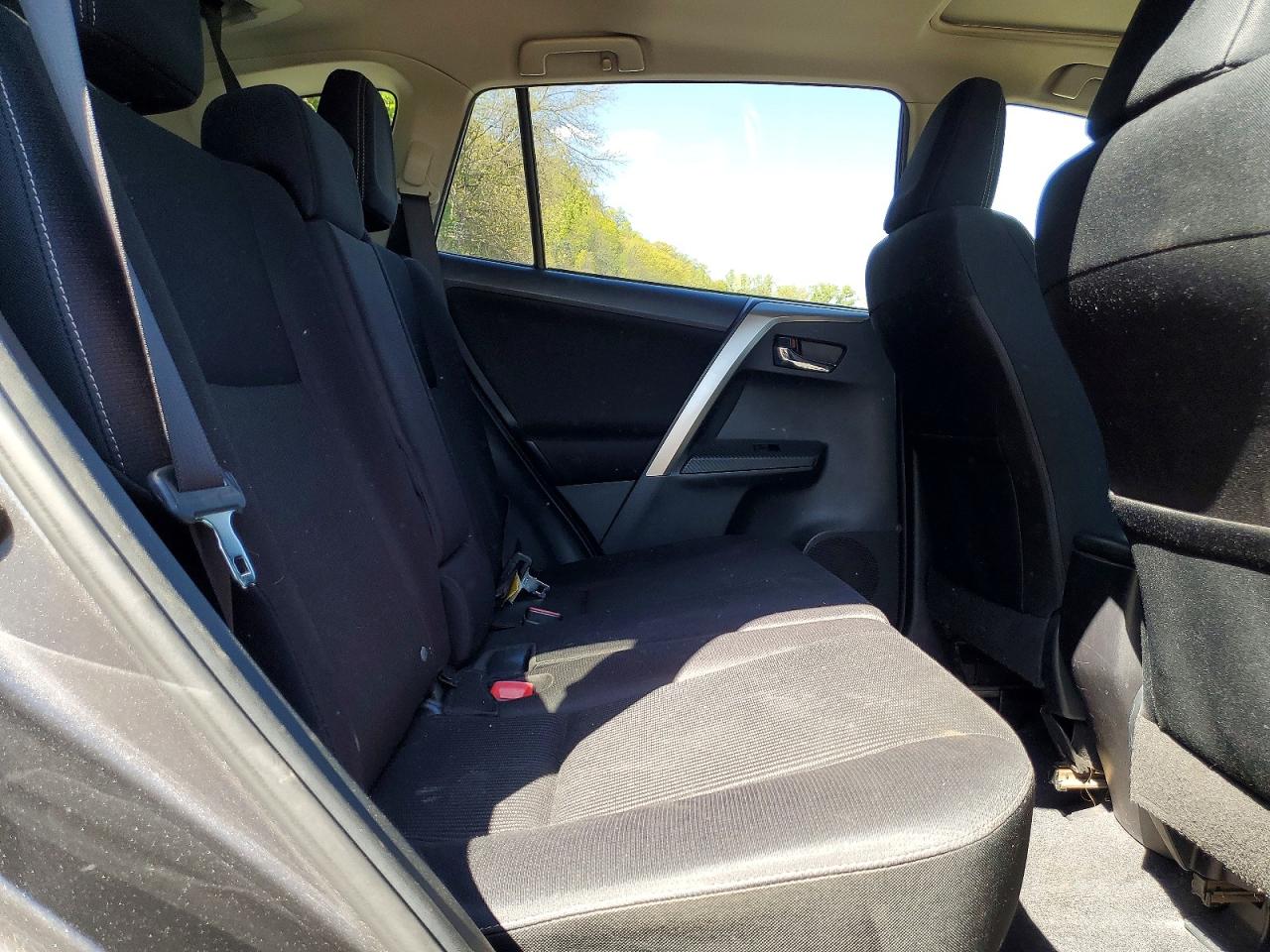 2014 TOYOTA RAV4 XLE photo 21