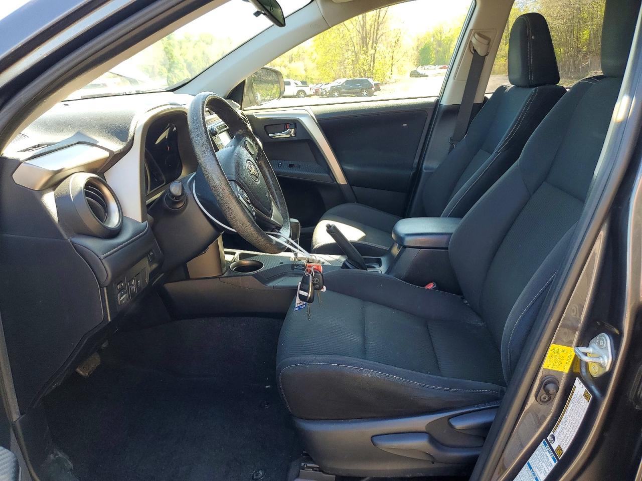2014 TOYOTA RAV4 XLE photo 13