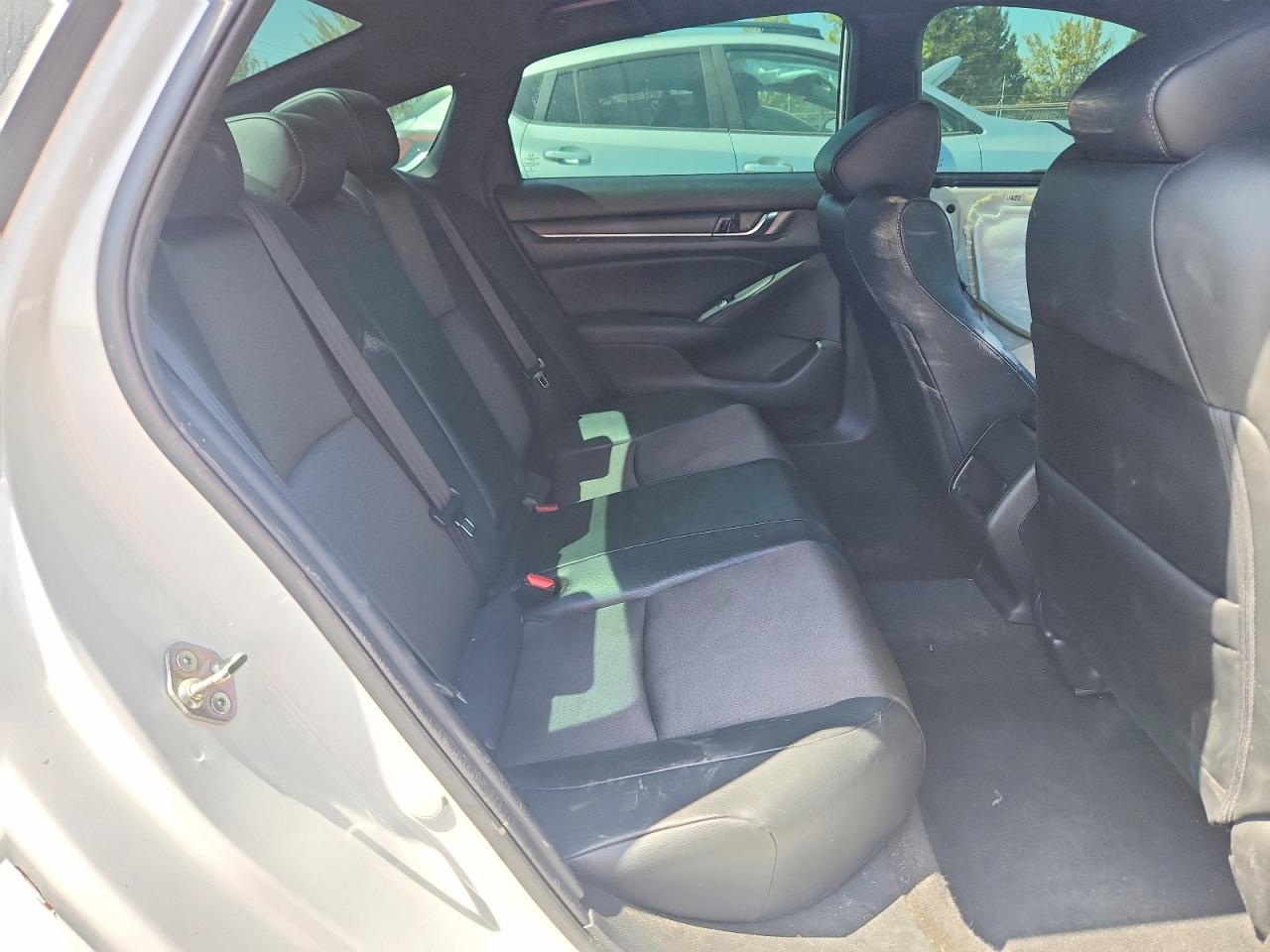 2018 HONDA ACCORD SPORT photo 28
