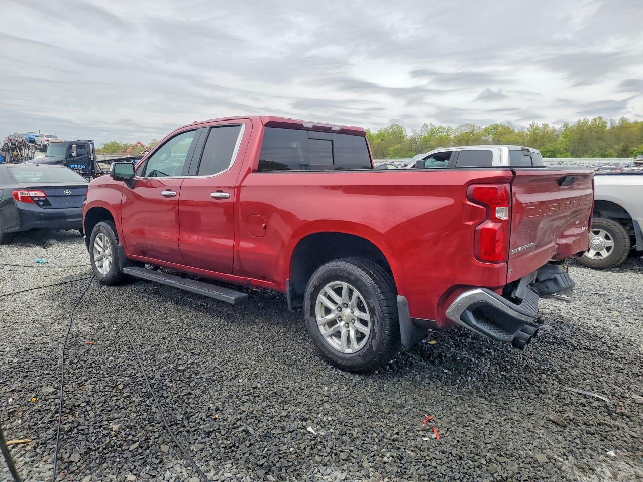 2019 CHEVROLET SILVERADO K1500 LTZ photo 2