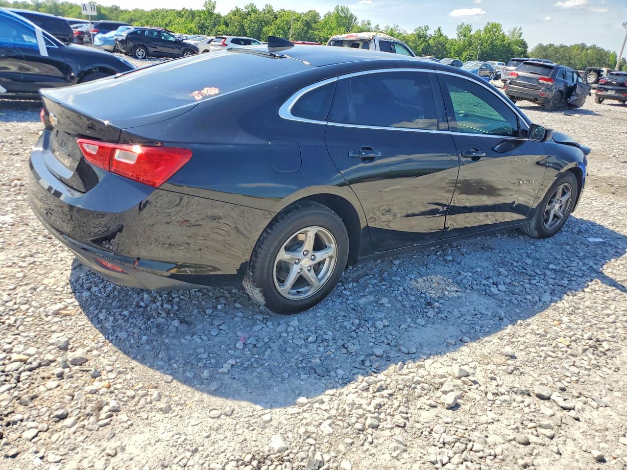 2018 CHEVROLET MALIBU LS photo 5