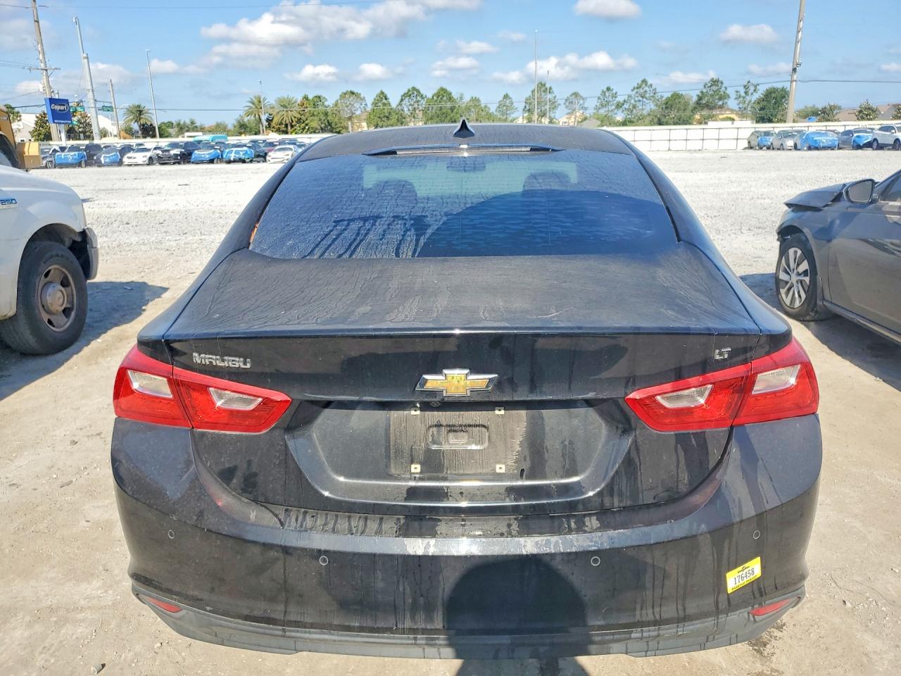 2018 CHEVROLET MALIBU LT photo 11