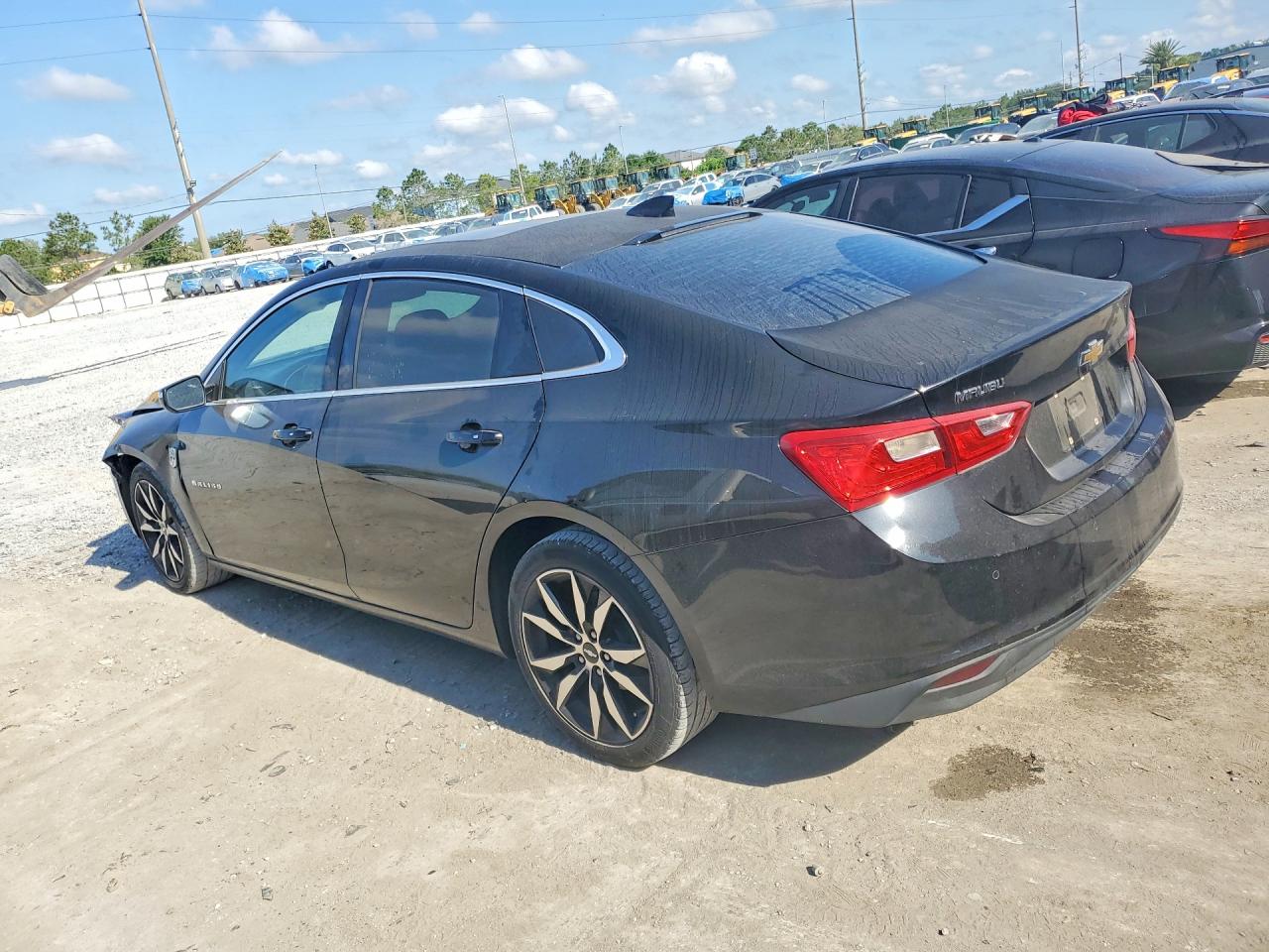 2018 CHEVROLET MALIBU LT photo 3