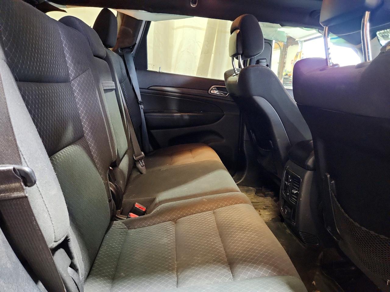 2019 JEEP GRAND CHEROKEE LAREDO photo 19