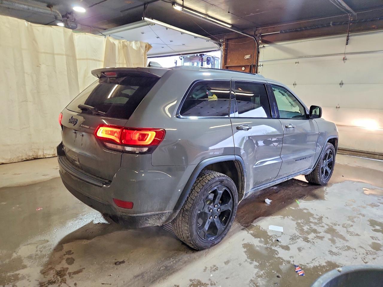 2019 JEEP GRAND CHEROKEE LAREDO photo 5