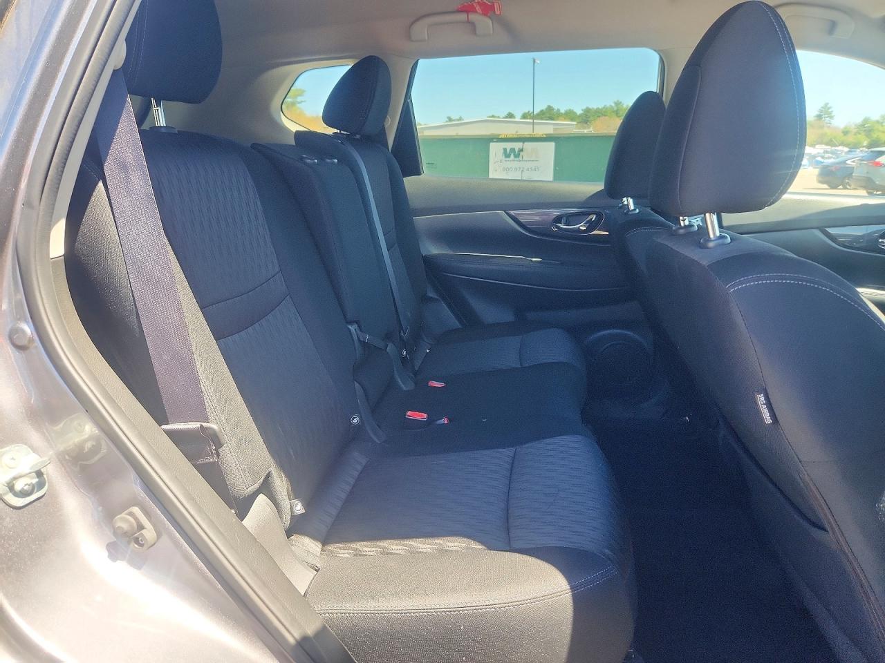 2018 NISSAN ROGUE SV photo 19