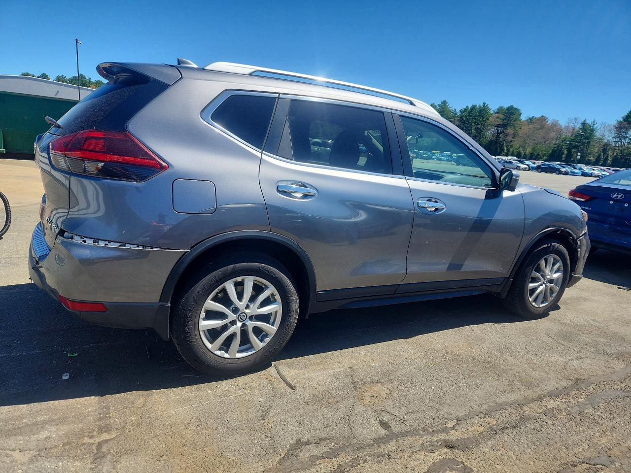 2018 NISSAN ROGUE SV photo 5